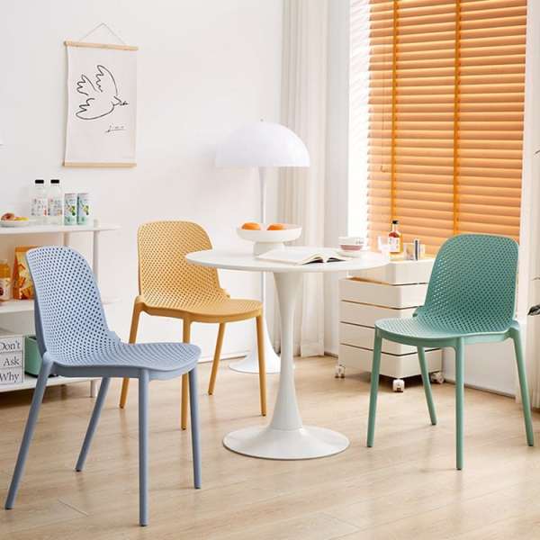 Non-Slip Weatherproof PP Outdoor Dining Chair for Patio Restaurants