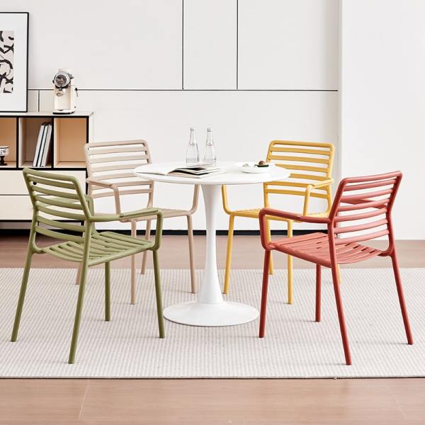 Stackable Space-Saving PP Outdoor Dining Chair for Small Hotels