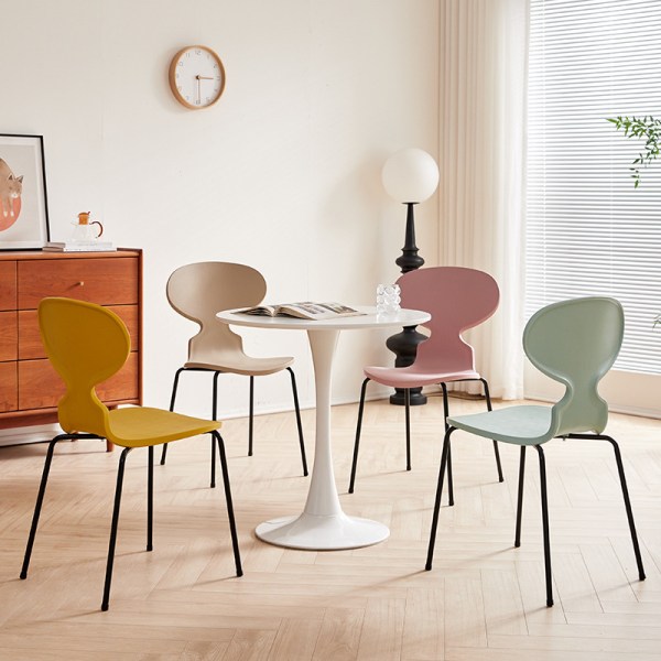 Slip-Resistant PP Outdoor Dining Chair for Rainy Day Patio Use