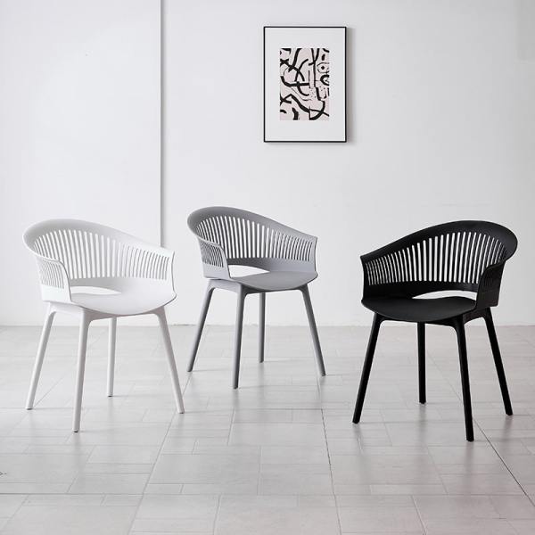 Color-Coordinated PP Outdoor Dining Chair for Restaurant Branding