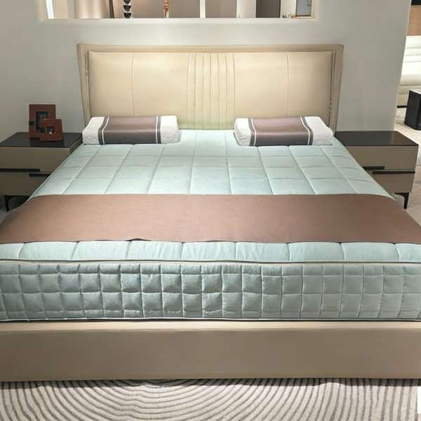 Commercial Upholstered Bed - China Manufacturing, MOQ 5 for Hotel